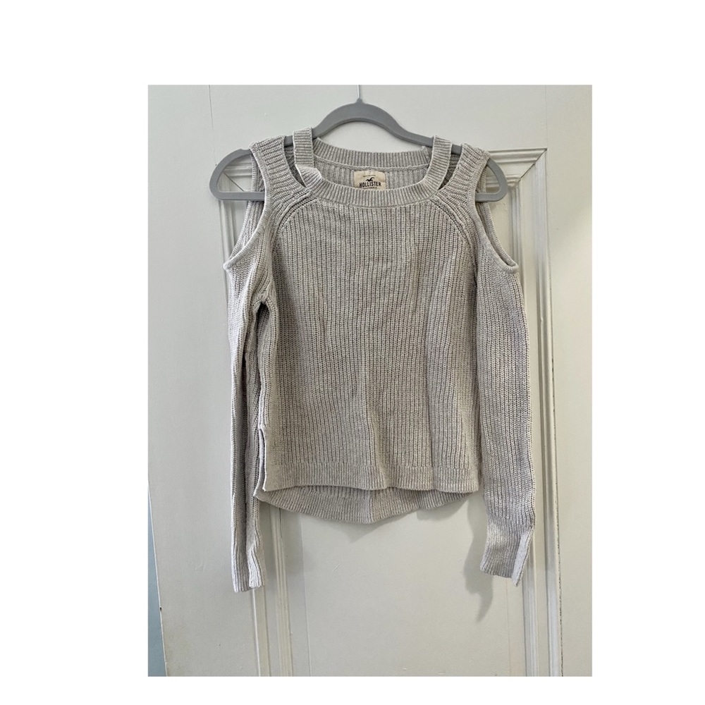 Open shoulder grey Hollister sweater